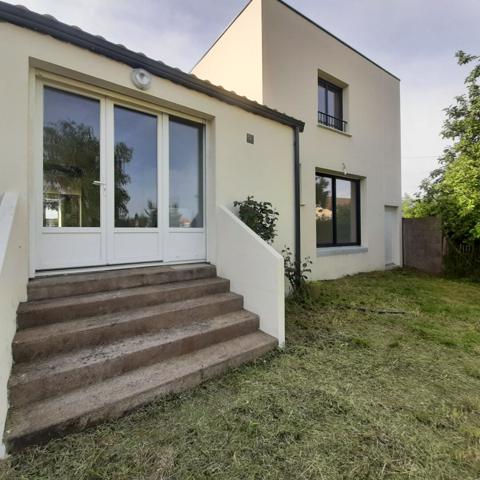 SAINT JULIEN DE CONCELLES Maison rénovée 5 pièce(s) 120m²