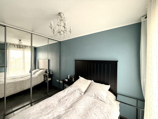 Le Blanc-Mesnil (93150) 2 Pièces avec balcon, parking immeuble 2017 devant futur métro