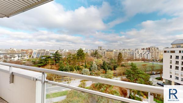 Appartement en résidence séniors de 67 m2 avec balcons panoramiques à Boulogne Billancourt