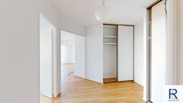 Appartement en résidence séniors de 67 m2 avec balcons panoramiques à Boulogne Billancourt