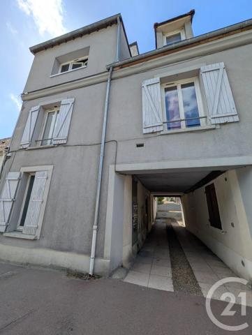 Immeuble à vendre  206 m 2   EPERNON  - 28