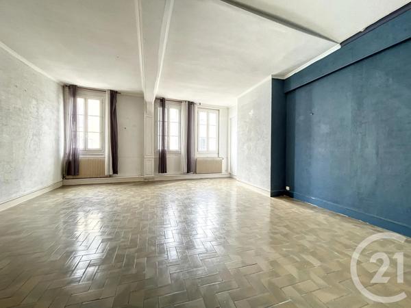 Immeuble à vendre  206 m 2   EPERNON  - 28