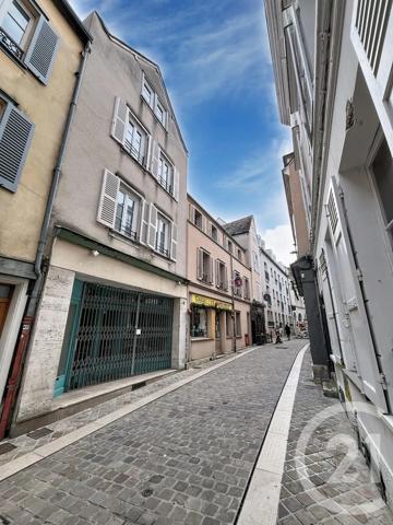 Immeuble à vendre  206 m 2   EPERNON  - 28