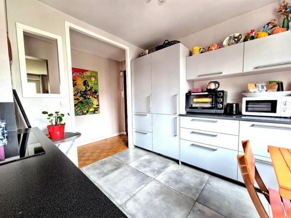 Appartement 3 pièce(s) 2 chambre(s) 65 m²