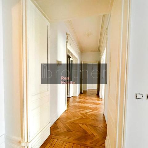 Bureau de 181 m² à louer à Bordeaux Centre