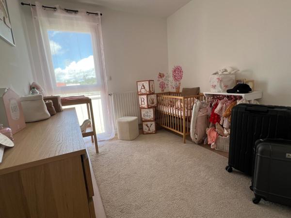 Très beau DUPLEX avec belle terrasse de 20 m2 exposée Ouest sans vis à vis.