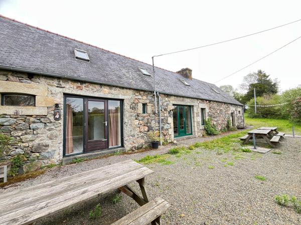 Rare sur le marché! Ensemble de 9 maisons meublées!