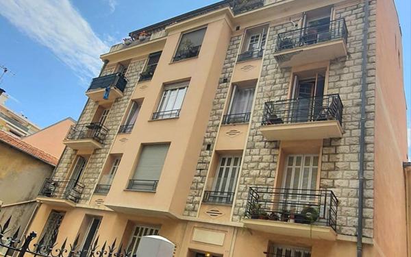 Appartement à vendre    2 pièces • 51,20 m2 Nice