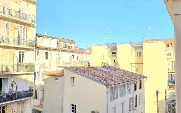 Appartement à vendre    2 pièces • 51,20 m2 Nice