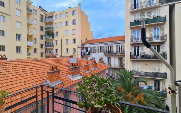 Appartement à vendre    2 pièces • 51,20 m2 Nice