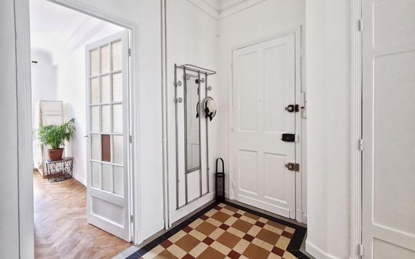 Appartement à vendre    2 pièces • 51,20 m2 Nice