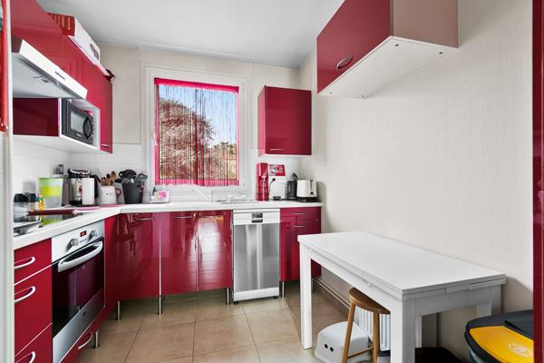 Appartement Saint Germain En Laye 4 pièces 75 m2 320 000 € **  - Référence  18537