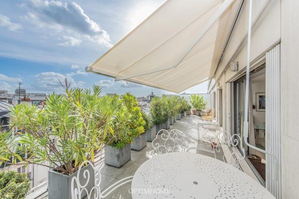 EXCLUSIVITÉ – APPARTEMENT  DERNIER ÉTAGE | TERRASSE DE 38 m² | VUE SUR LES TOITS DE PARIS