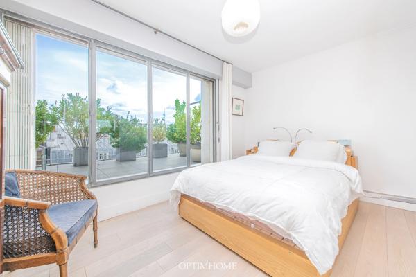 EXCLUSIVITÉ – APPARTEMENT  DERNIER ÉTAGE | TERRASSE DE 38 m² | VUE SUR LES TOITS DE PARIS