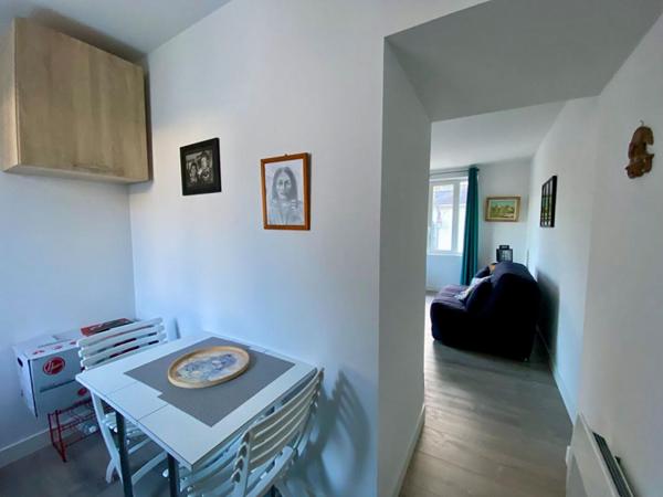 Honfleur Centre , Appartement rénové avec balcon et vue dégagée - EXCLUSIVITE