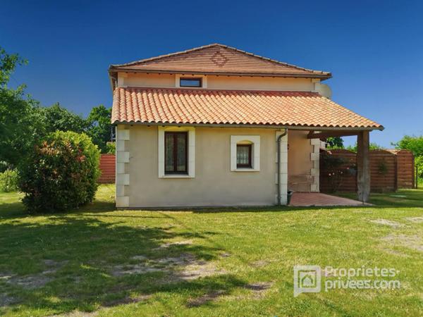 Maison familiale avec jardin paysager et dépendance à Saint Vincent de Connezac