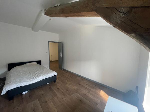 Immeuble de rapport deux studios et un T5