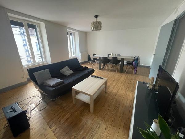 Immeuble de rapport deux studios et un T5