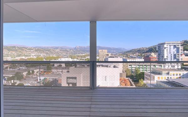Appartement à vendre    4 pièces • 73,30 m2 Nice