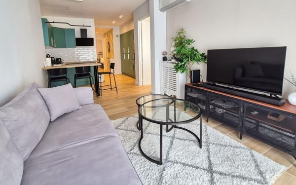 Appartement à vendre    3 pièces • 53 m2 Nice