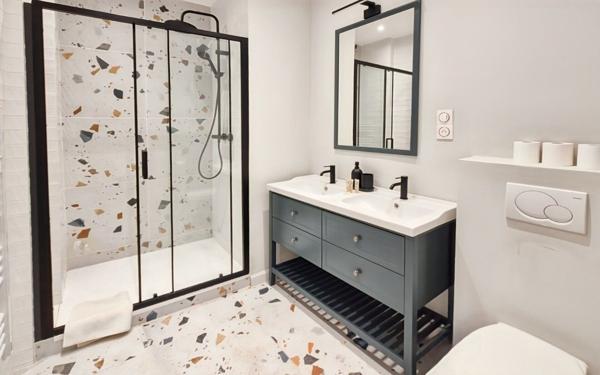 Appartement à vendre    3 pièces • 53 m2 Nice