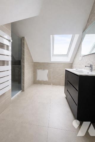 BOURGUEIL
MAISON RÉNOVÉE AVEC SOUS-SOL COMPLET – TERRAIN ARBORÉ DE 3 194 m²