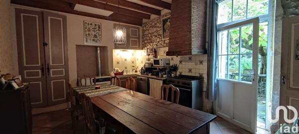 Longère 4 pièces de 125 m² à Port-Sainte-Foy-et-Ponchapt (33220)