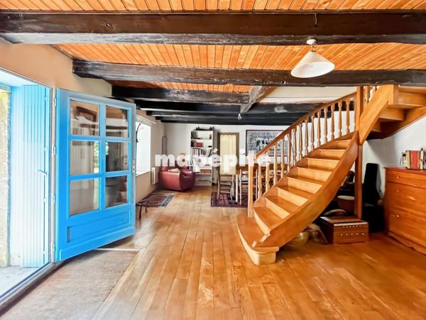 Maison 19 pièces - 1275 m² Exclusivité efficity