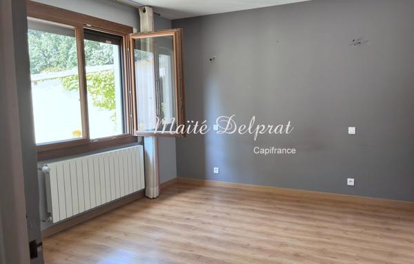 BÉDARRIDES – Maison à vendre 135 m² - piscine - 2 500 m² de terrain – 2 logements