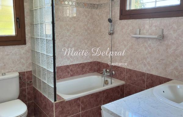 BÉDARRIDES – Maison à vendre 135 m² - piscine - 2 500 m² de terrain – 2 logements