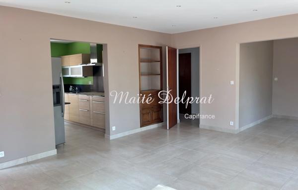 BÉDARRIDES – Maison à vendre 135 m² - piscine - 2 500 m² de terrain – 2 logements