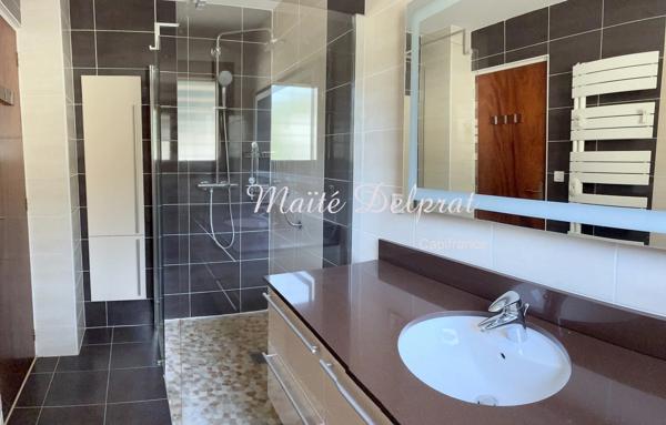 BÉDARRIDES – Maison à vendre 135 m² - piscine - 2 500 m² de terrain – 2 logements
