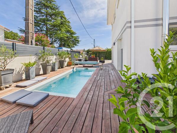 Maison à vendre  6 pièces - 118,41 m 2   VILLENAVE D ORNON  - 33
