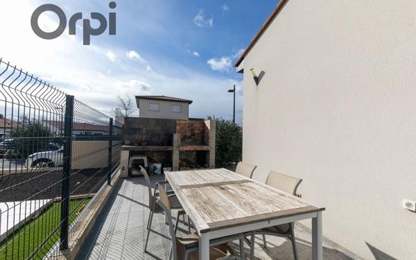 Maison à vendre    4 pièces •  Claira