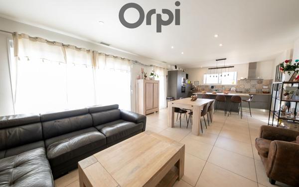 Maison à vendre    4 pièces •  Claira