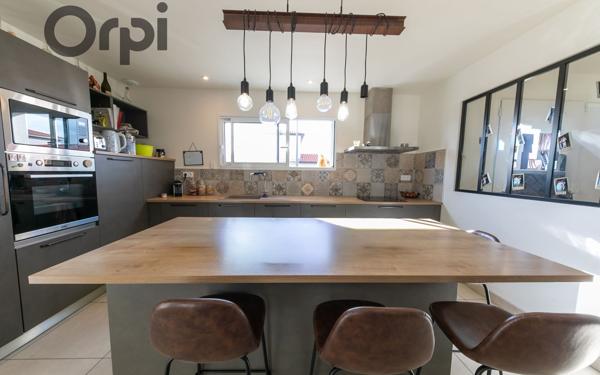 Maison à vendre    4 pièces •  Claira