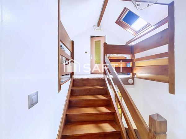 Maison de 105 m2 au sol avec jardin 376 m2 dans le quartier du VILLAGE ANGLAIS