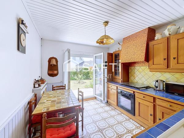 Maison de 105 m2 au sol avec jardin 376 m2 dans le quartier du VILLAGE ANGLAIS