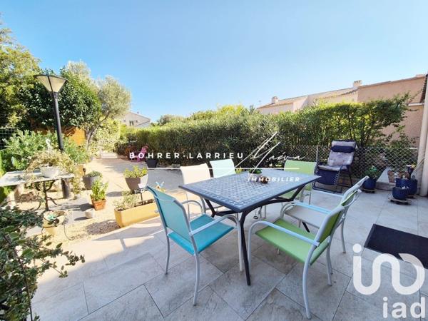 Appartement 2 pièces de 53 m² à Saint-Cyr-sur-Mer (83270)