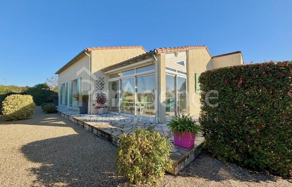 Maison Plain-pied lumineux et fonctionnel Proche commerc