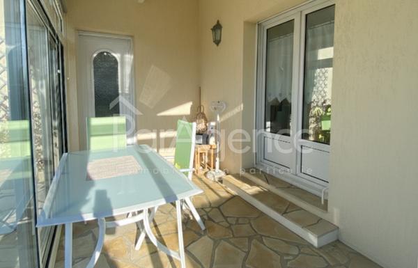 Maison Plain-pied lumineux et fonctionnel Proche commerc