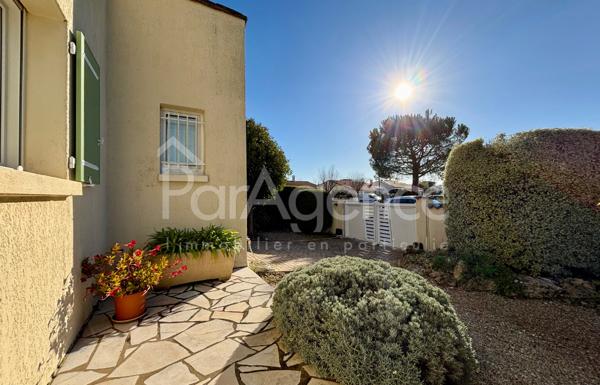 Maison Plain-pied lumineux et fonctionnel Proche commerc