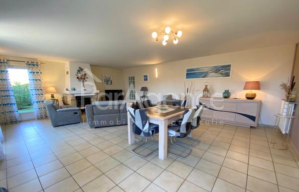 Maison Plain-pied lumineux et fonctionnel Proche commerc