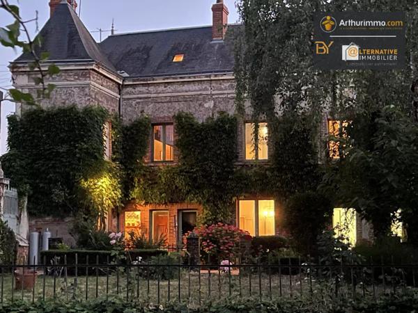 Vente Propriété 12 pièces 292 m2 à Lys-Haut-Layon