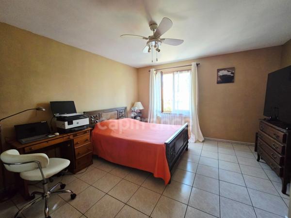 Maison à vendre 7 pièces LA CIOTAT (13) Garage, Terrain 1057 m2