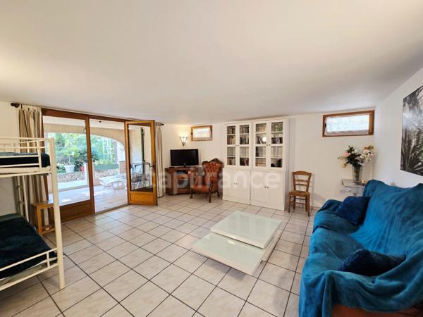 Maison à vendre 7 pièces LA CIOTAT (13) Garage, Terrain 1057 m2