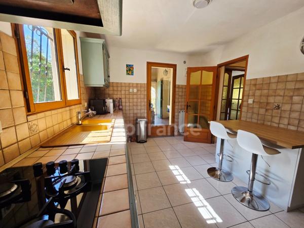 Maison à vendre 7 pièces LA CIOTAT (13) Garage, Terrain 1057 m2