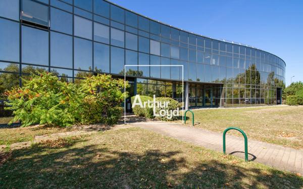 Bureaux à louer à Toulouse dans un environnement verdoyant et fonctionnel
