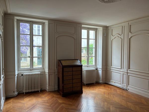 A louer Bureaux La Rochelle 289.74 m²