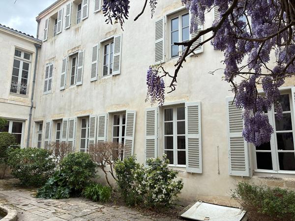 A louer Bureaux La Rochelle 289.74 m²